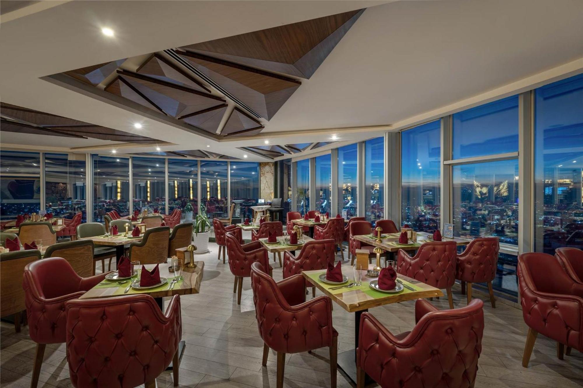 Titanic Hotel & Spa Sulaymaniyah Exterior photo The restaurant
